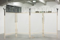 https://salonuldeproiecte.ro/files/gimgs/th-134_24_ Nowhere, 2016 - installation - wood, barbed wire, tracing paper.jpg